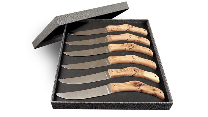 Coffret de 6 couteaux de table en genévrier